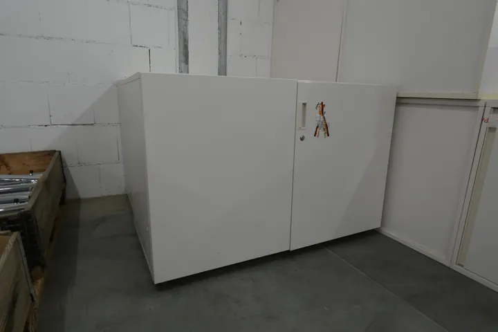 1x Sideboard Maße in cm: ca. 120 x 60 x 80